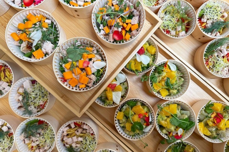 Exemples de salades fraicheurs de légumes fromage et agrumes