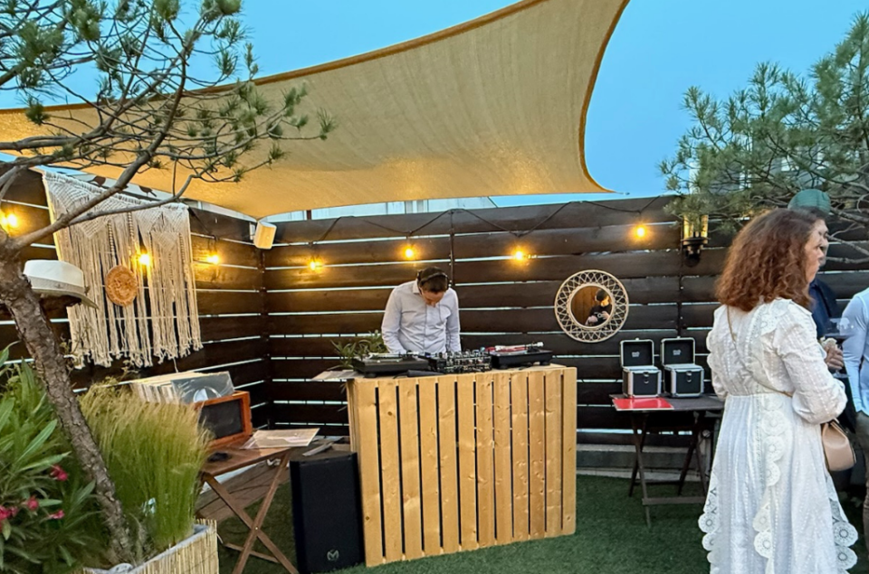 DJ sur rooftop, les soirées d'été sont endiablées au b45