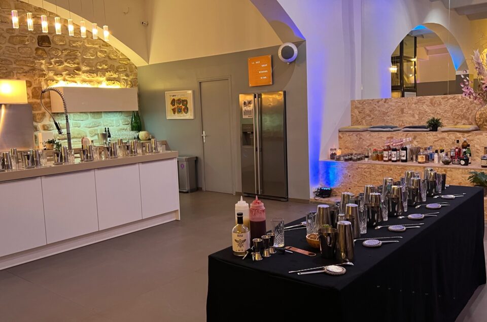 Soirée Cocktail avec animation création de cocktail dans l'espace Grand Loft