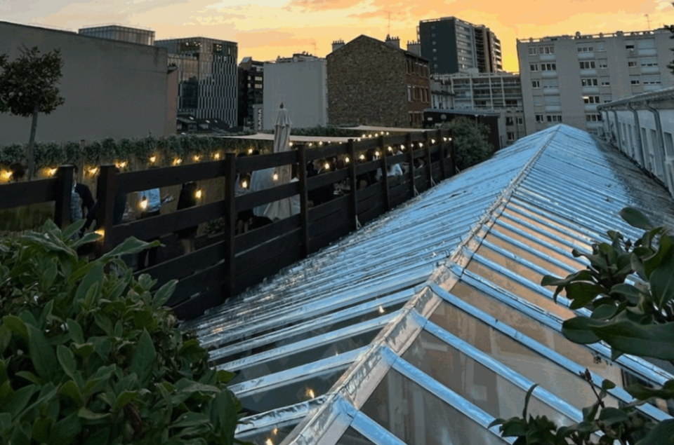 Verrière sur rooftop soleil couchant, au b45 soirée